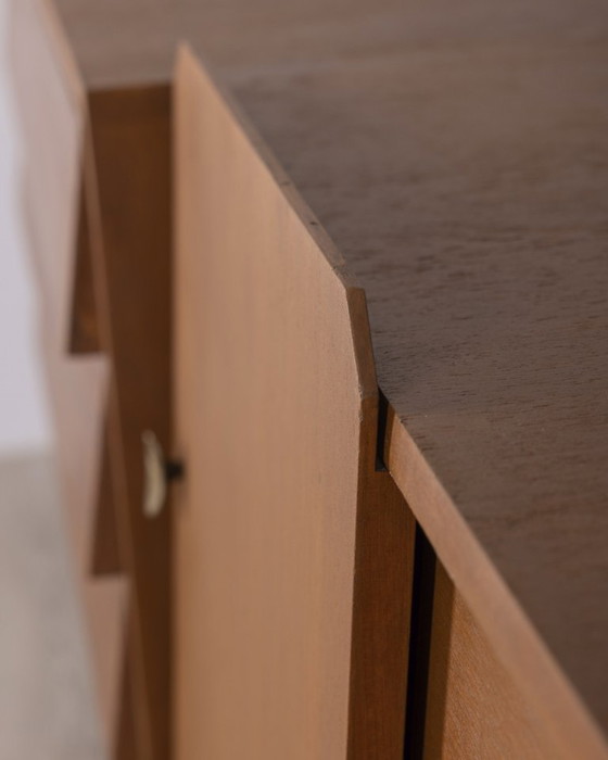 Image 1 of Grand buffet vintage des années 60 en teck et laiton, design italien