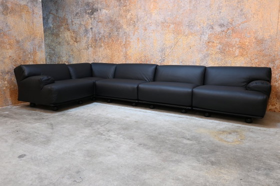 Refurbished Unique black leather Cassina Fiandra Modular sofa – Modern (photo 2 of 10)