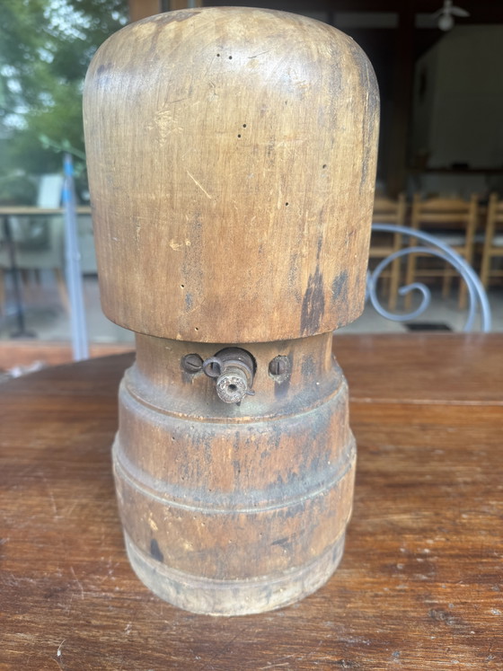 Image 1 of Antieke verstelbare hoedenvorm op een standaard – Massief hout – Begin 20e eeuw