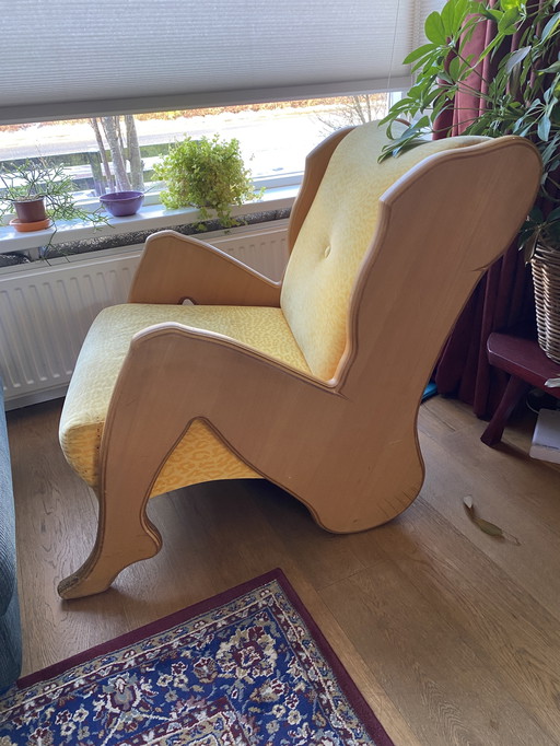 Preciosa silla modelo 'hombre'