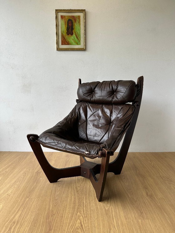 Image 1 of Der Sessel Luna wurde in den 70er Jahren von O. Knutsen entworfen.