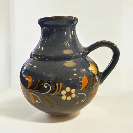 Blue jug, hand-potted and hand-painted by Töpferstudio Seelscheider