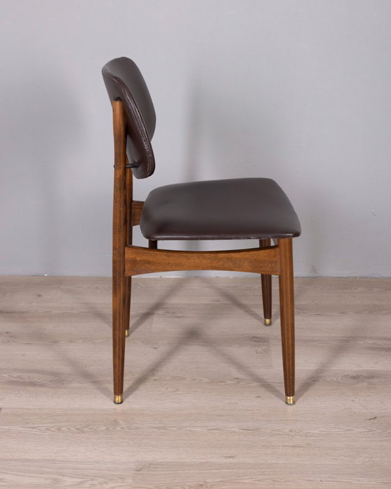 Image 1 of Set di 8 sedie vintage anni '60 in legno e pelle, disegnate da Anonima Castelli.