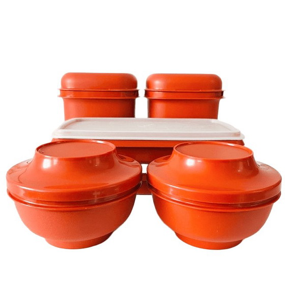 Image 1 of Vintage Tupperware set zes oogstkleur oranje roestbruine kommen opbergbakjes vershoudbakjes 1970's