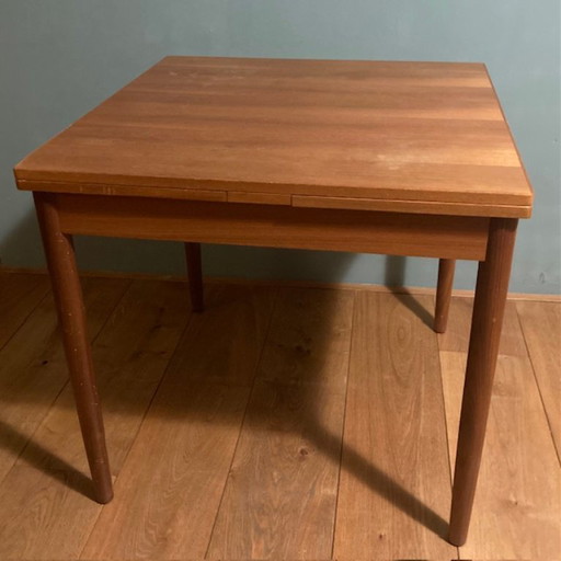 Wooden table, vintage, '50s-'60s, extendable. Chairs shown in the photos are offered elsewhere on this site.