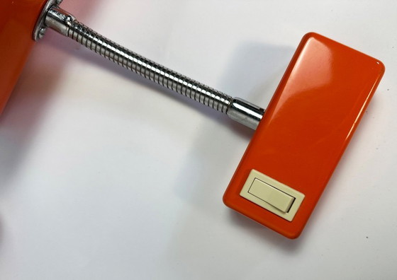 Image 1 of Coppia di lampade da parete arancioni degli anni '70 di Ateljé Lyktan