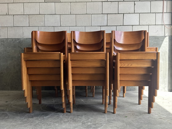 Image 1 of Set van 8 vintage Scandinavische eikenhouten stoelen | Brutalistisch | Jaren 60-70 | Stapelbaar