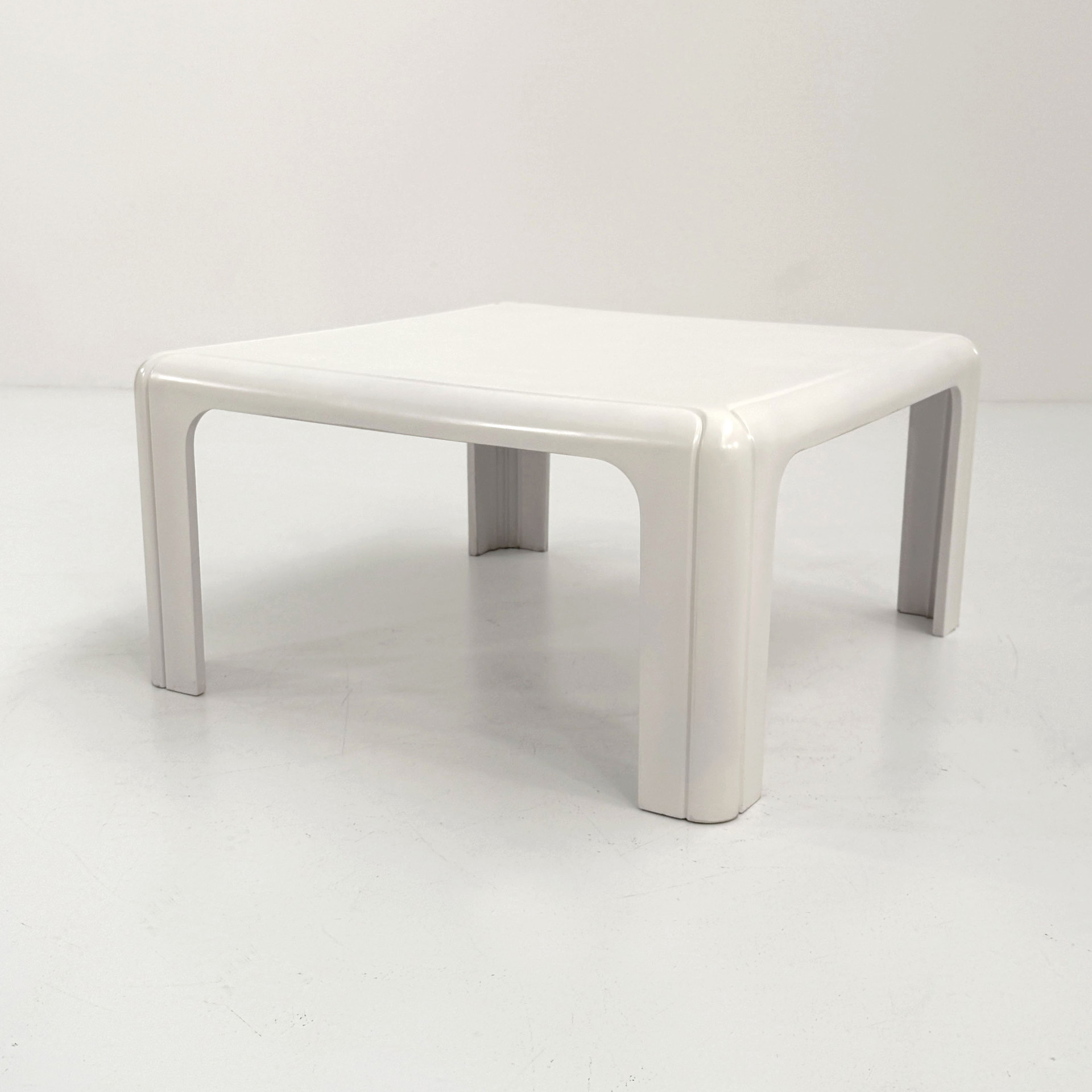 Kartell Coffee tables | Whoppah