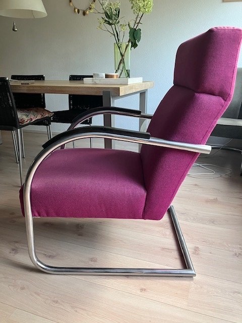 Image 1 of Dos sillas de tubo, color fucsia