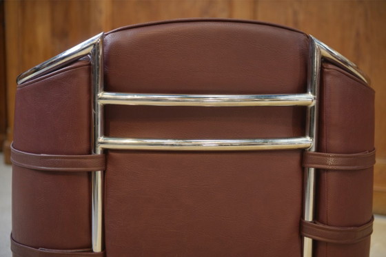 Image 1 of Een paar fauteuils in de stijl van Le Corbusier, jaren 70.