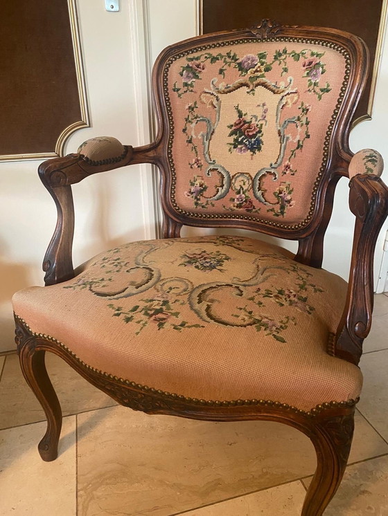 Image 1 of Handbestickte Sessel