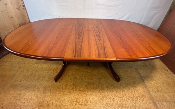 Image 1 of Mid-Century Retro Vintage Teak Ausziehbarer Ovaler Esstisch von G-Plan - Victor Wilkins, 1960er Jahre