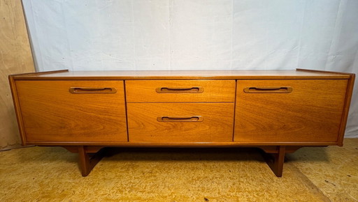 Credenza vintage in teak Portwood | Anni '60, design di metà secolo | Design di ispirazione danese e (photo 2 of 10)