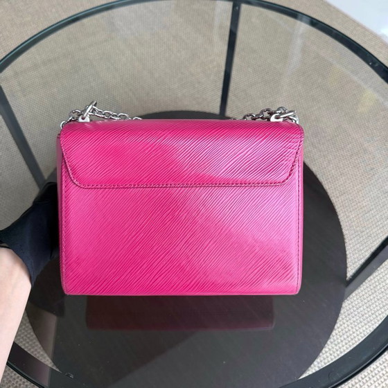 Image 1 of LOUIS VUITTON TWIST MEDIUM MM - CUIR ÉPI ROSE FERMOIR ARGENTÉ