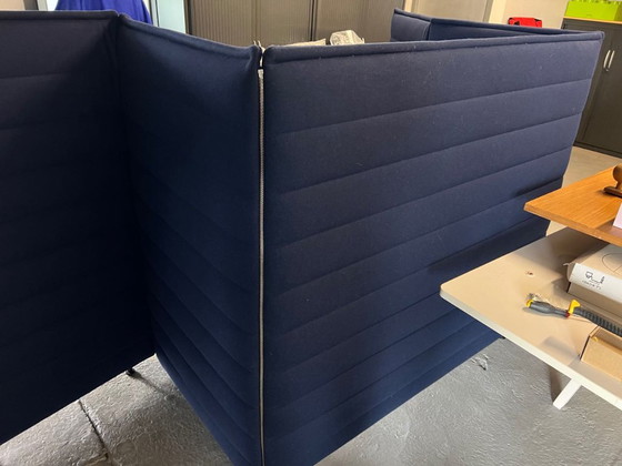 Vitra Alcove Schreibtisch mit Seitenwänden – Textile (photo 12 of 13)