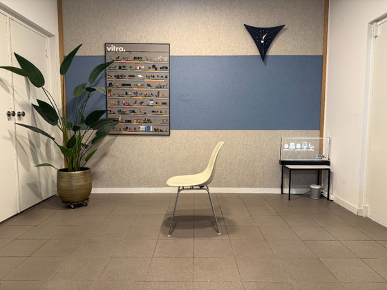 Vitra | Eames | DSX | Parchment en Chrome | 2 Stuks – Eetkamerstoelen, Metal (photo 3 of 12)
