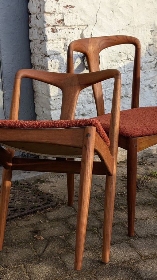 Johannes Andersen - Set of 8 Danish Teak Chairs - Uldum Mobelfabrik - Terracotta Bouclé Upholstery