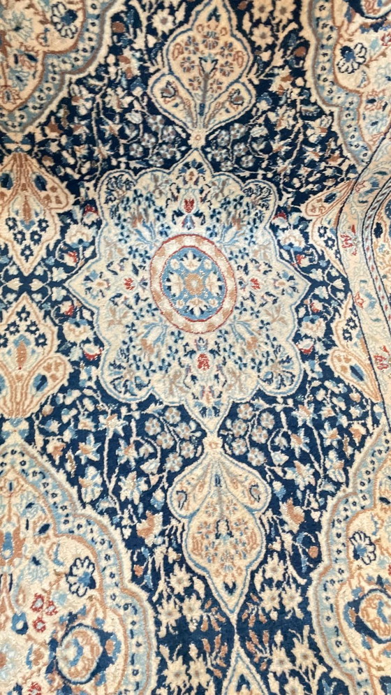 Image 1 of Tapis persan Nain en soie avec certificat