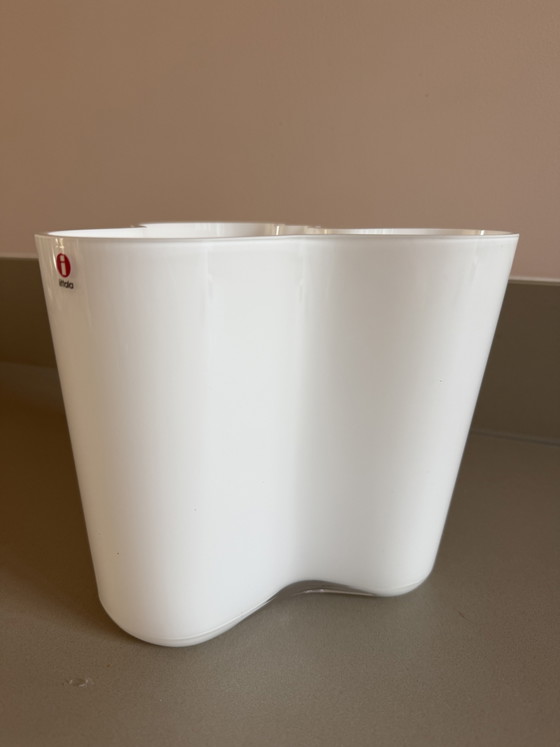 Iittala Alvar Aalto Vase – Glass (photo 4 of 5)