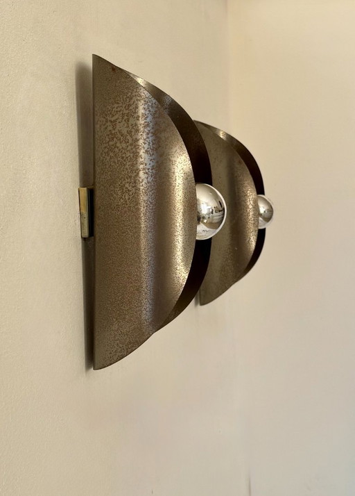 Coppia di applique da parete vintage, acciaio piegato, Francia, 1970