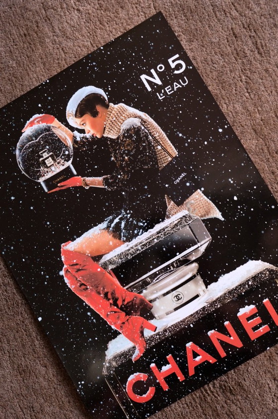 Campaña navideña de Chanel 2019 | Cartel – Pósters, Paper (photo 3 of 6)