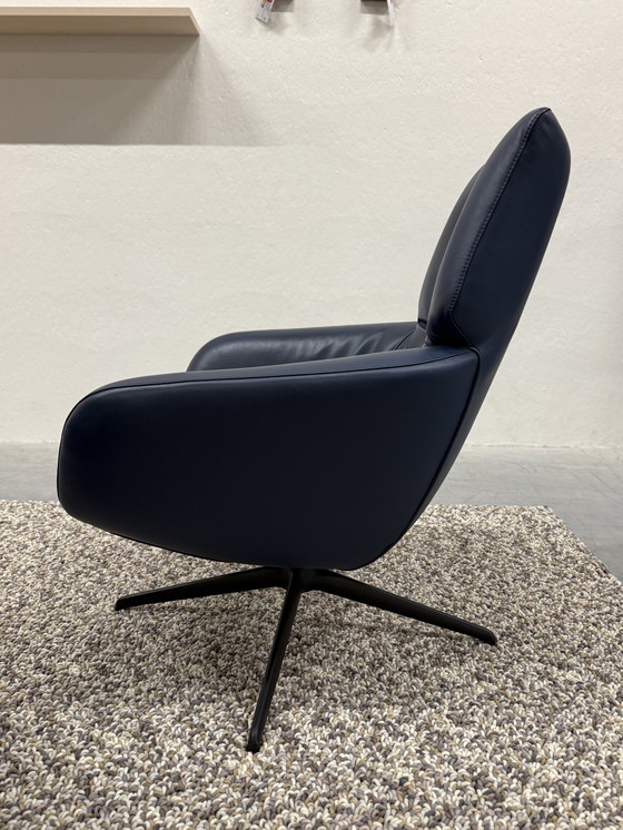 Image 1 of Poltrona Leolux Lloyd con sgabello Raffino Dragonfly