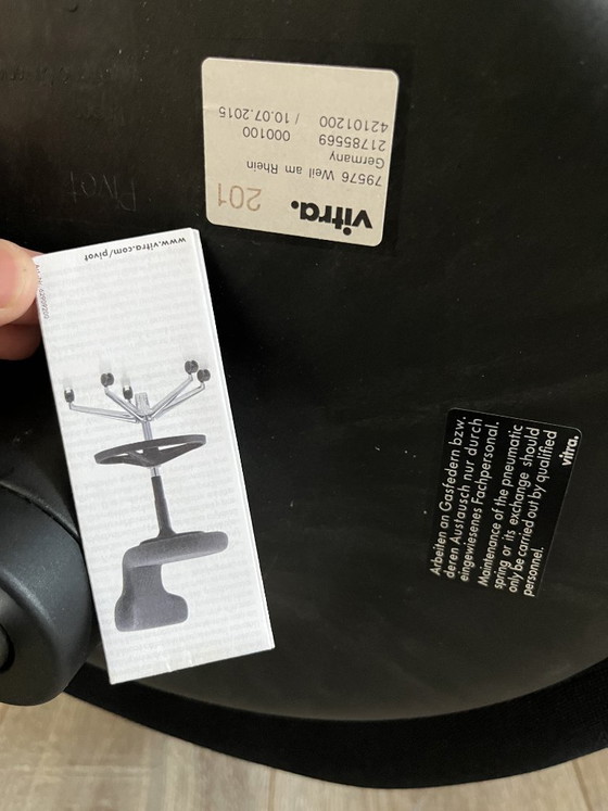 Image 1 of 2 sillas de diseño Vitra Pivot