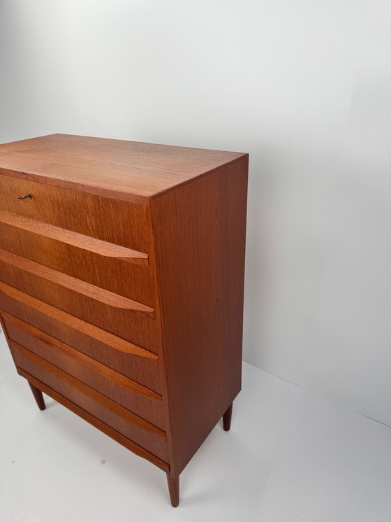 Image 1 of Finnish Mid-Century Chest of Drawers by Oy Wilhelm Schauman – Sculptural Teak Design