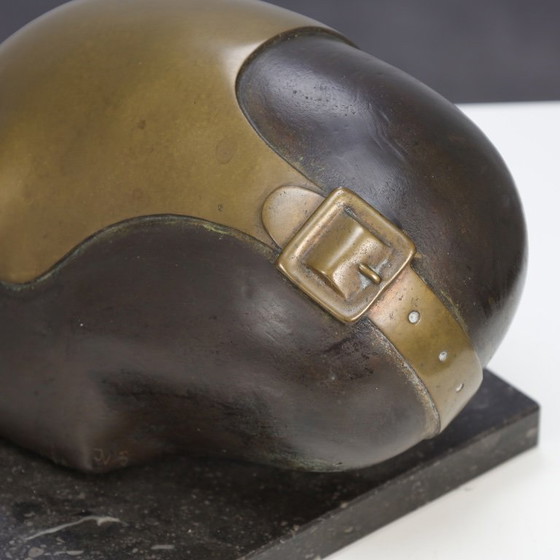 Image 1 of Sculpture Masked Face par Jos van Vreeswijk