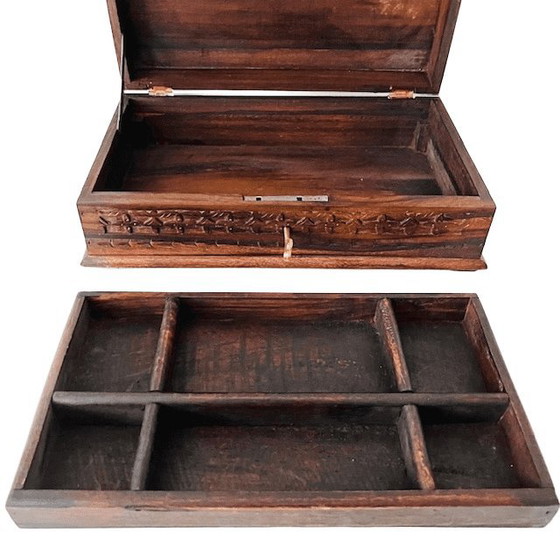 Image 1 of Vintage Indiase handgemaakte houtsnijwerk grote sieradendoos met slot 1970's
