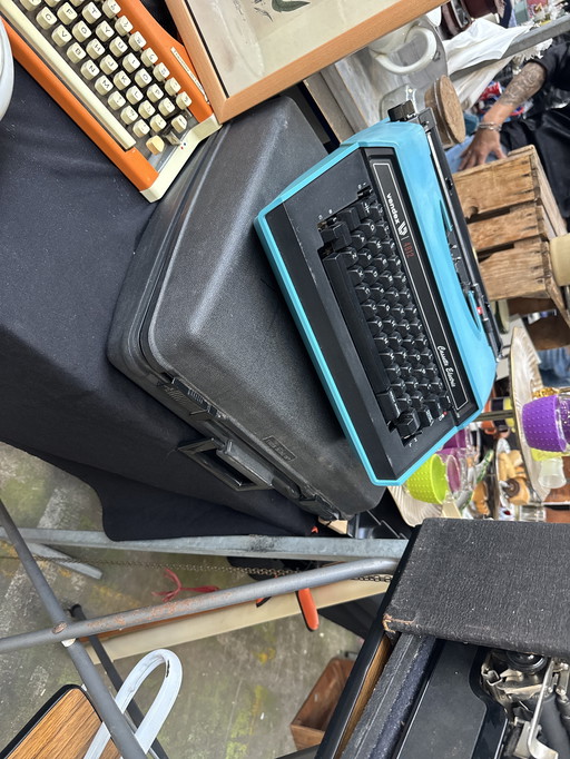 Vendex 4812 cassette Electric with case and accessories