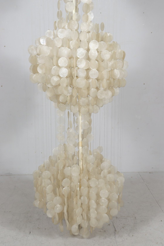 Image 1 of Shell lamp/pearl ceiling lamp of the 80s in the style of Verner Panton