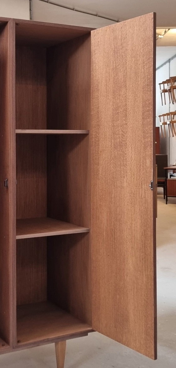 Kleiderschrank Arvid, Kleiderschränke, Holz, Braun, Mid Century Modern (Foto 11 von 15)