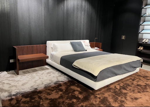 Minotti bed Brasilia 180x200cm mattress size showmodel 2023