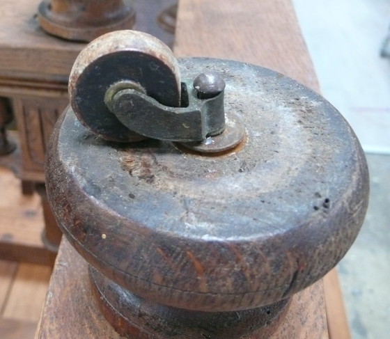 Image 1 of Table à manger extensible antique en chêne naturel vers 1840 dans le style maison de campagne