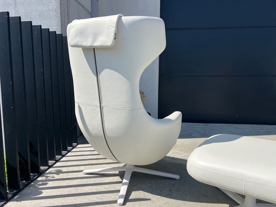 Image 1 of Vitra Grand repos met ottoman