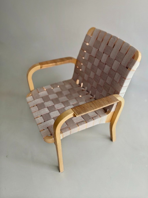 Modello 45 di Alvar Aalto con cinghie color arancio-crema – Artek, eetkamerstoelen, Textile