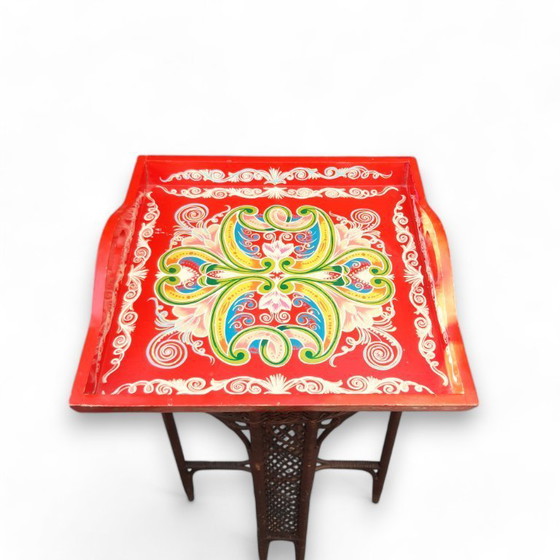 Image 1 of Plateau vintage en bois peint à la main 43x43x8cm