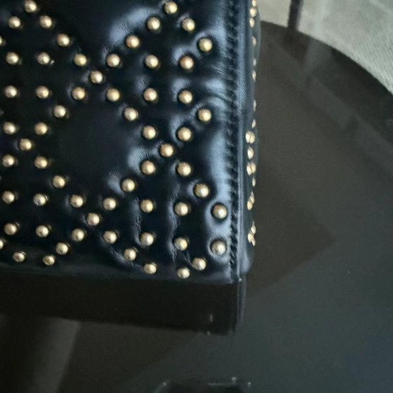 Image 1 of DIOR LADY MINI GESTEPPTES NIETENBELEUCHTUNGS-LAMMLEDER SCHWARZ GOLDENE BESCHLÄGE