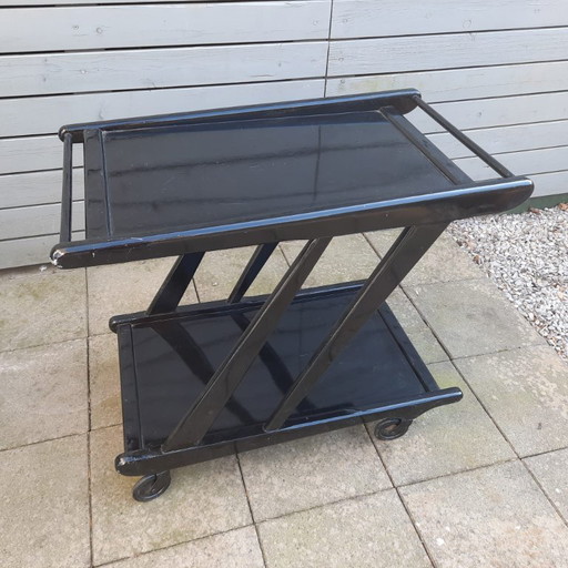 Zwarte Design Serveerwagen – Hoogglans – Z‑Frame – Twee Lagen