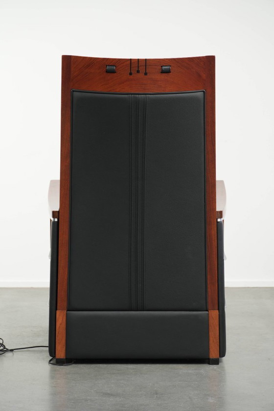 Image 1 of Schuitema Art Deco design relaxfauteuil uit de Decoforma serie met zwart rundleer