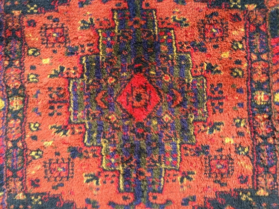 Lote de dos alfombras pequeñas de estilo oriental – Otro (photo 5 of 8)