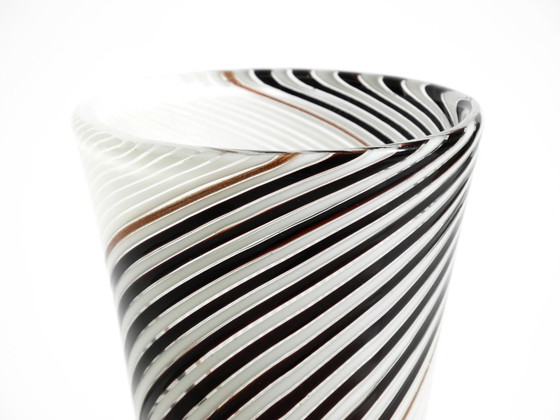 Image 1 of Wunderschöne italienische Murano-Glasvase aus der Mitte des 20. Jahrhunderts von Dino Martens für Aureliano Toso