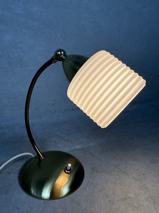 Image 1 of Lampada da tavolo vintage - ottone e opalino