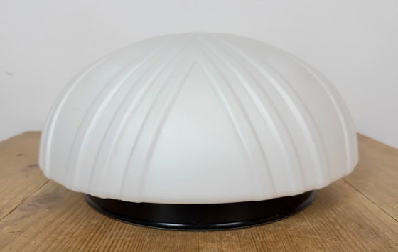 Lampada da Parete o Plafoniera Vintage in Vetro Latte, Anni '70, Plafoniere, Metallo, Bianco (foto 4 di 14)