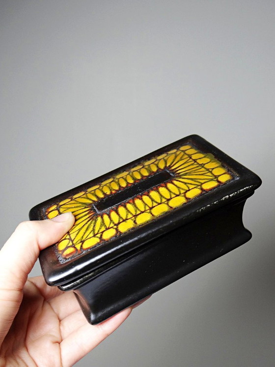 Small vintage ceramic box signed "veφa", 1960s-1970s, Decorative Objects, Black (photo 4 of 10)