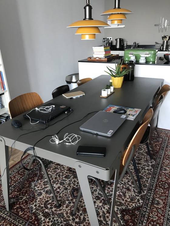 Image 1 of Functional Lloyd table