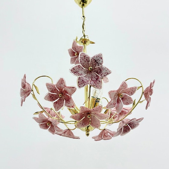 Murano rosa Glasblumen-Kronleuchter, 1970er Jahre, Metall (Foto 11 von 15)