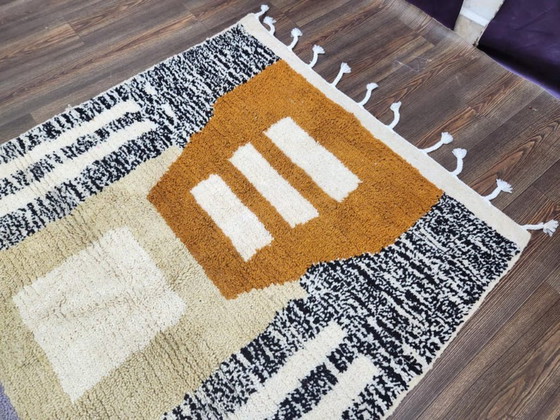 Image 1 of Tapis berbère en laine authentique 200cmx150cm