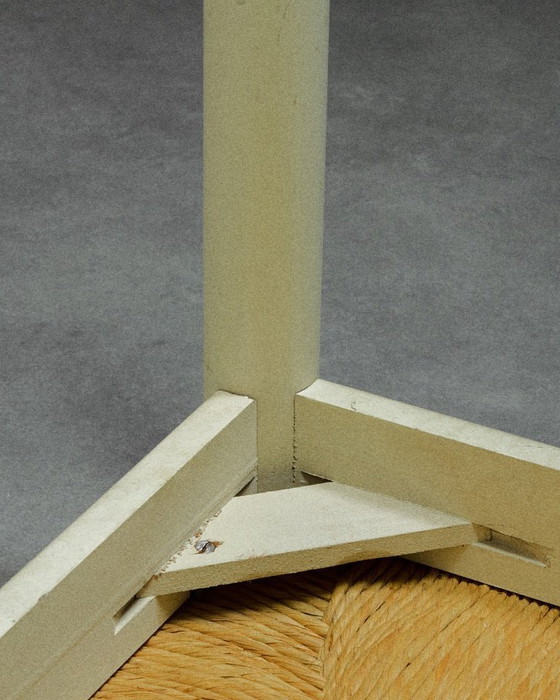 Image 1 of Coppia di sgabelli laccati bianchi e in corda